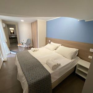 Camera con letto king size